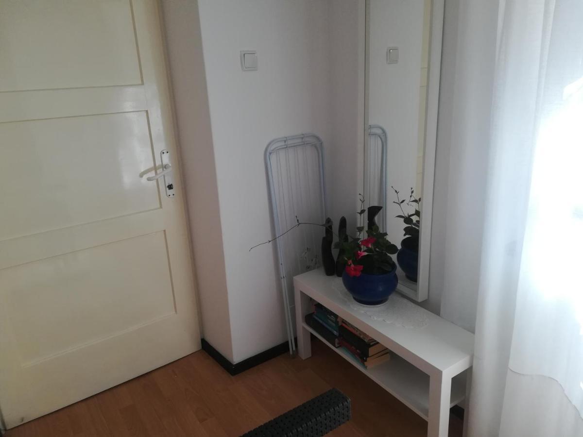 Appartamento Apartman Legac Starigrad  Esterno foto