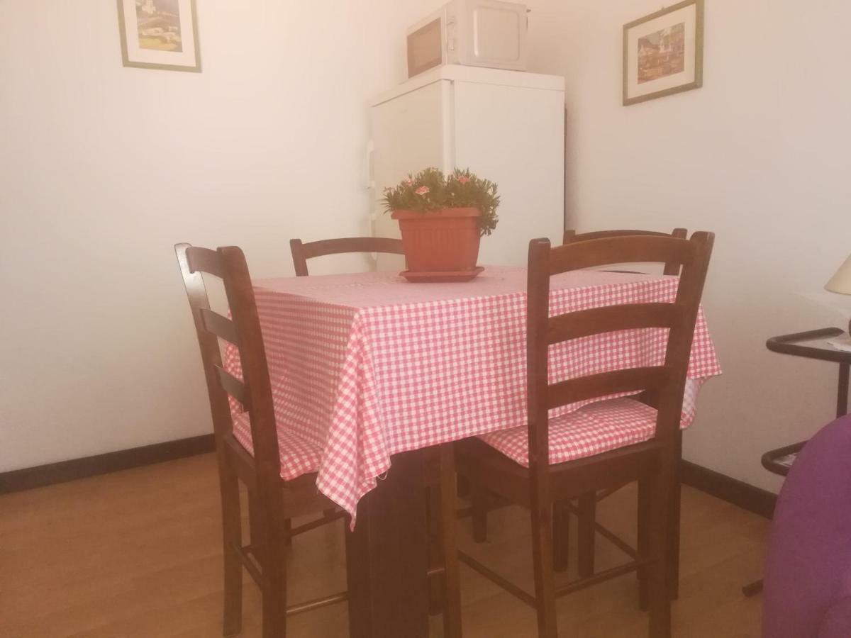 Appartamento Apartman Legac Starigrad  Esterno foto